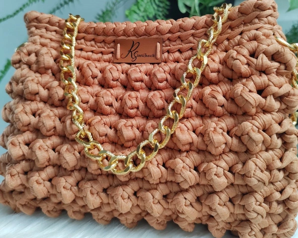 bolsa de croche com fio de malha