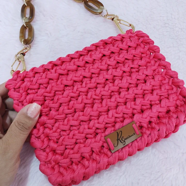 bolsa de croche com fio de malha